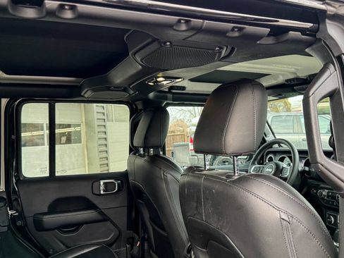 Used 2023 Jeep Wrangler Unlimited Sahara w/ Dual Top Group image 15