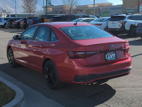 New 2026 Volkswagen Jetta SE image 8