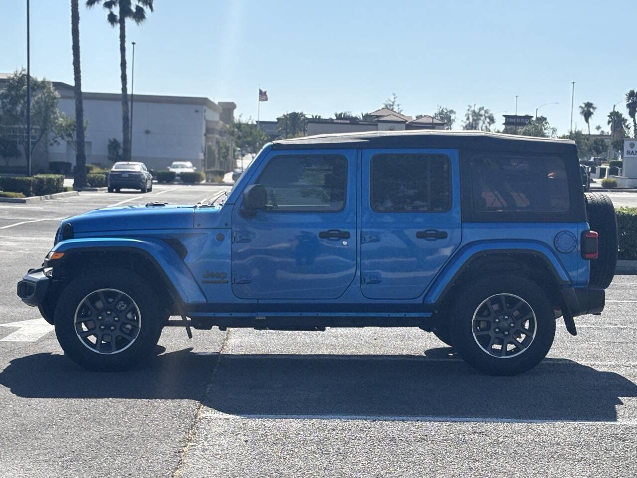 Used 2021 Jeep Wrangler Unlimited Sport AWD/4WD image 4