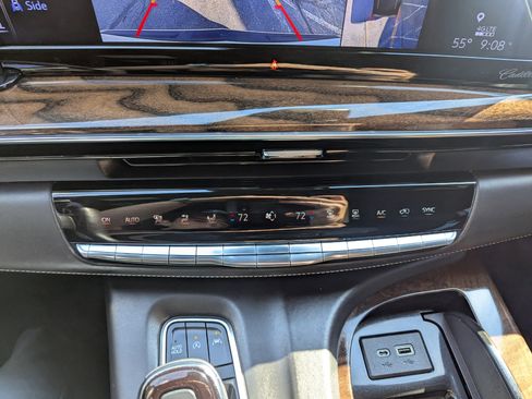 Used 2022 Cadillac Escalade ESV Sport Platinum image 23