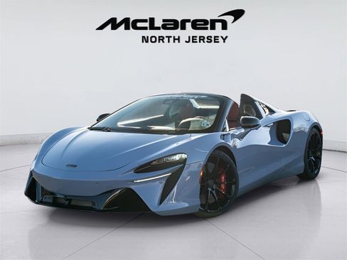 Used 2025 McLaren Artura Spider image 4