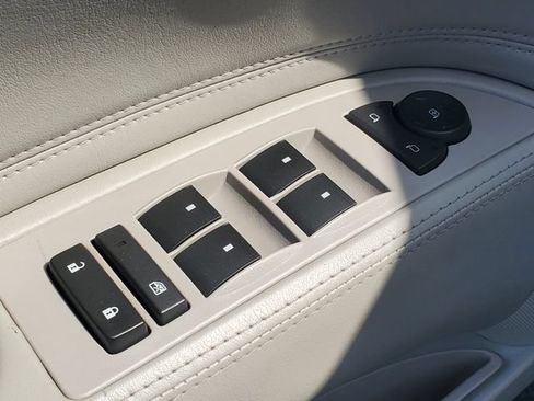 Used 2006 Buick Lucerne CXL w/ Luxury Package FWD image 10
