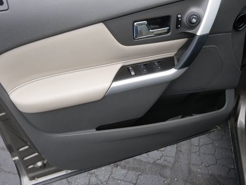 Used 2014 Ford Edge SEL w/ Equipment Group 205A AWD/4WD image 18