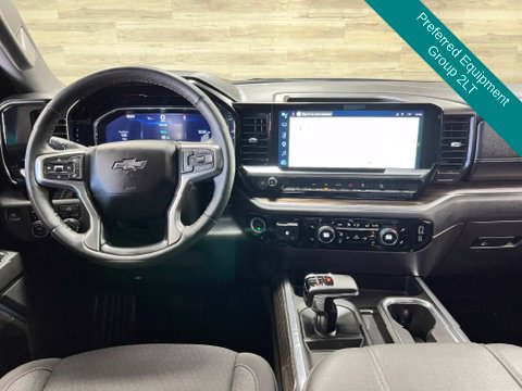 Used 2025 Chevrolet Silverado 1500 LT Trail Boss w/ Protection Package AWD/4WD image 2