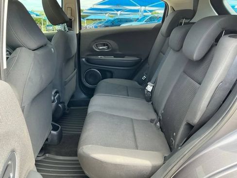 Used 2022 Honda HR-V EX image 8