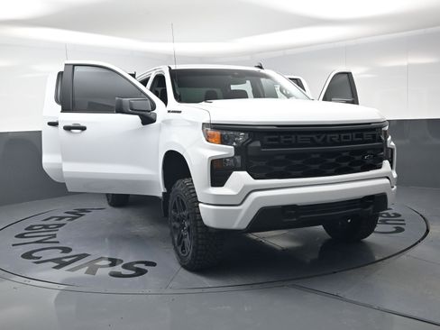 Used 2025 Chevrolet Silverado 1500 Custom w/ Turbomax Blackout Package AWD/4WD image 24
