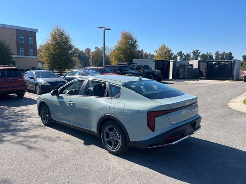 New 2025 Kia K4 LXS image 5