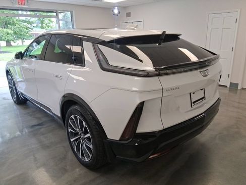 Certified 2024 Cadillac Lyriq Sport AWD/4WD image 3