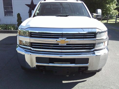 Used 2015 Chevrolet Silverado 3500 W/T w/ WT Convenience Package AWD/4WD image 9