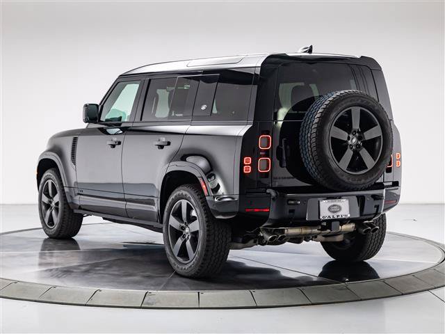 Used 2023 Land Rover Defender 110 V8 AWD/4WD image 4