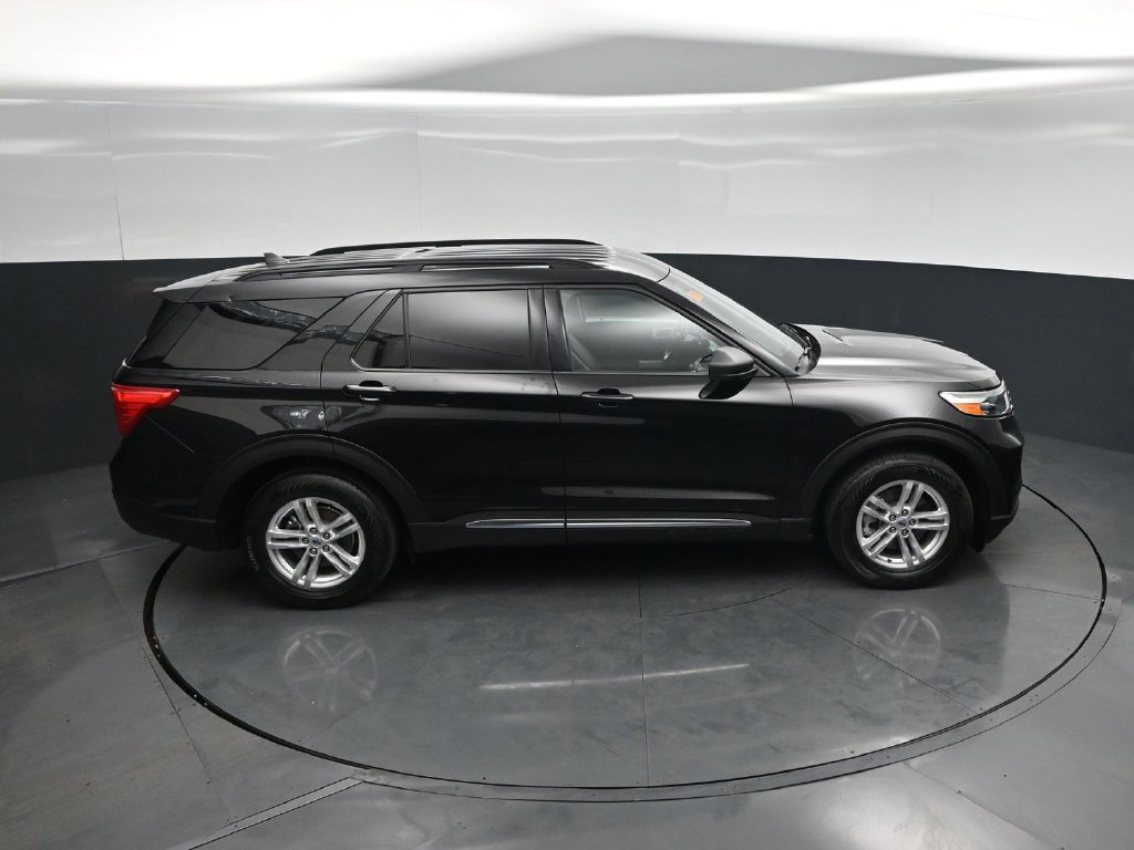 Certified 2023 Ford Explorer XLT w/ Equipment Group 202A RWD image 38