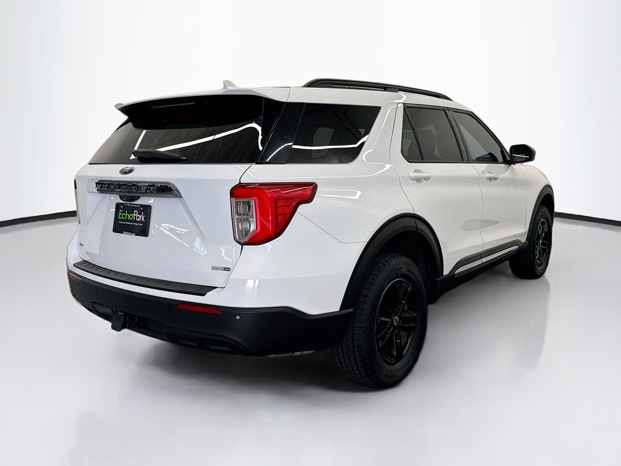 Used 2020 Ford Explorer XLT w/ Class III Trailer Tow Package AWD/4WD image 9