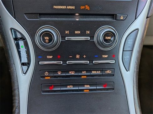 Used 2019 Lincoln Nautilus Select image 22