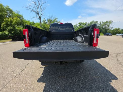 Used 2023 Ford F350 Lariat w/ Black Appearance Package AWD/4WD image 11