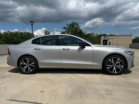 Certified 2024 Volvo S60 B5 Plus w/ Climate Package AWD/4WD image 10