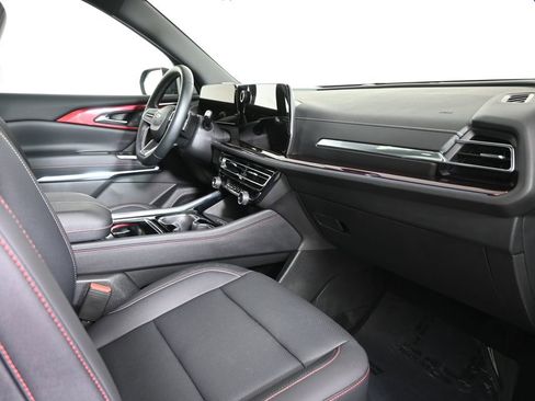 Used 2026 Chevrolet Traverse Z71 w/ LPO, Floor Liner Package AWD/4WD image 14