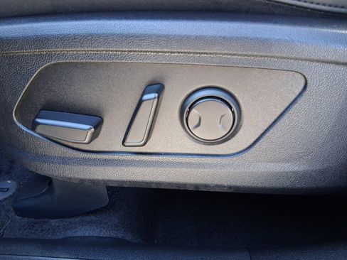 Used 2025 Kia Sorento SX AWD/4WD image 7