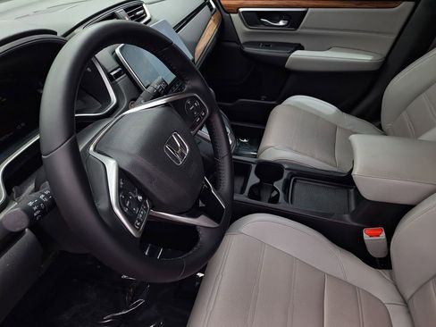 Used 2018 Honda CR-V Touring image 10