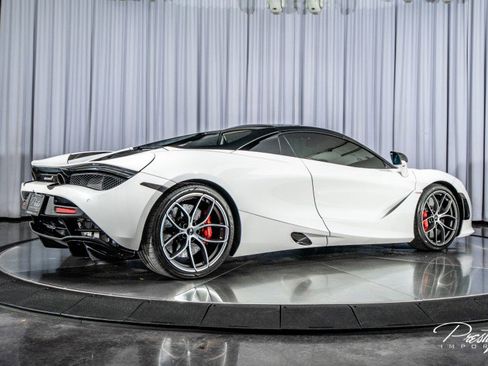 Used 2022 McLaren 720S Spider image 33