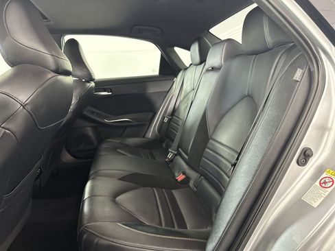 Used 2019 Toyota Avalon Touring image 27