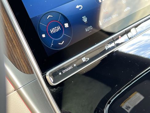 Certified 2025 Mercedes-Benz CLE 300 4MATIC Coupe image 32