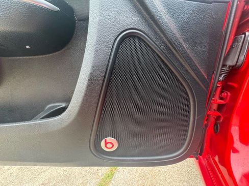 Used 2015 Dodge Charger SXT image 17