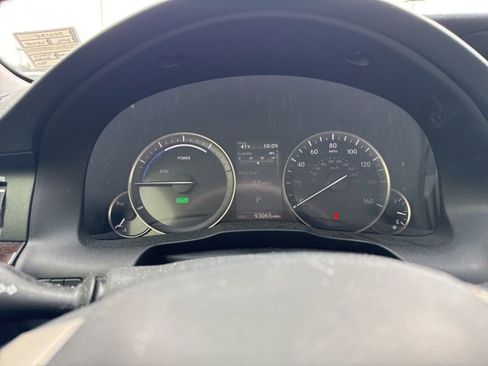 Used 2016 Lexus ES 300h w/ Luxury Package w/Wood Trim image 9