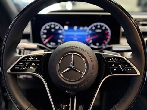 Used 2024 Mercedes-Benz Maybach S 680 4MATIC image 11