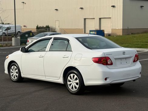 Used 2010 Toyota Corolla FWD image 6