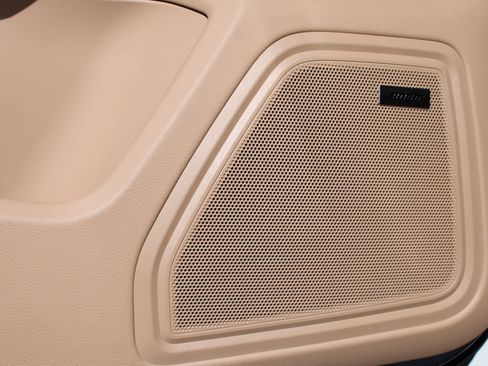 New 2026 Porsche Macan image 14