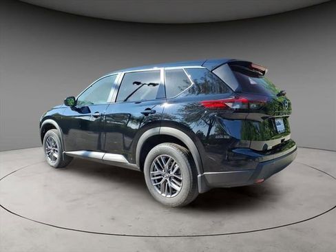 New 2026 Nissan Rogue S image 3