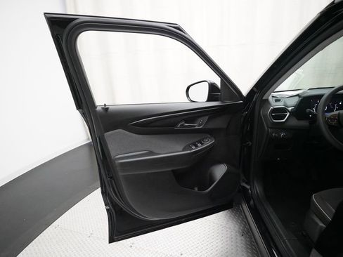 Used 2025 Chevrolet TrailBlazer LT image 27