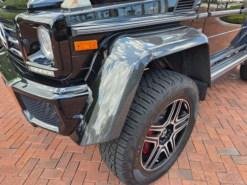 Used 2018 Mercedes-Benz G 550 Squared image 17