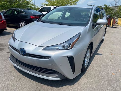 Used 2022 Toyota Prius LE FWD image 1