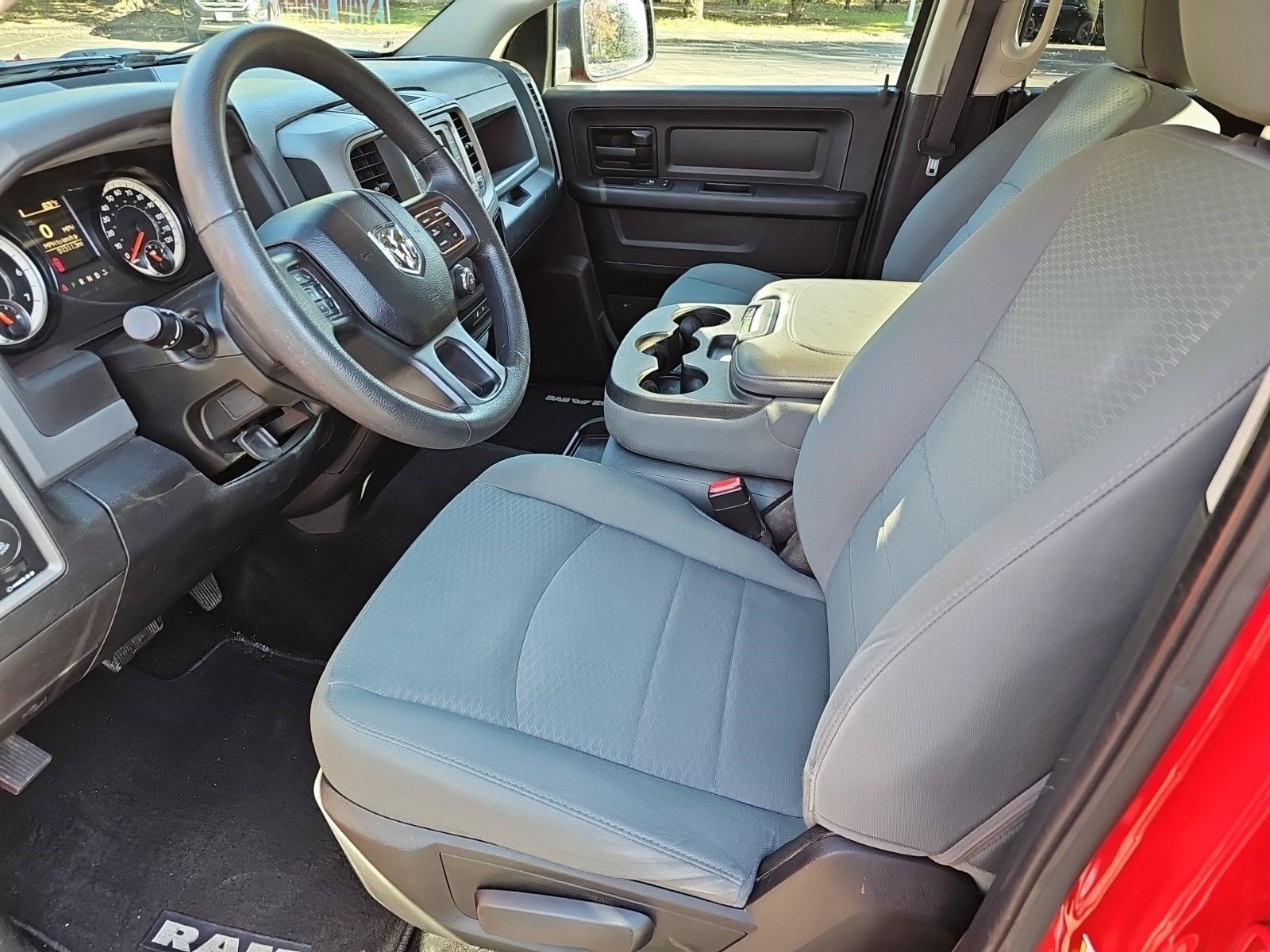 Used 2017 RAM 1500 Express w/ Express Value Package AWD/4WD image 17