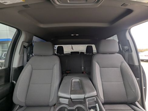 Used 2025 Chevrolet Silverado 2500 Custom w/ Custom Value Package image 27