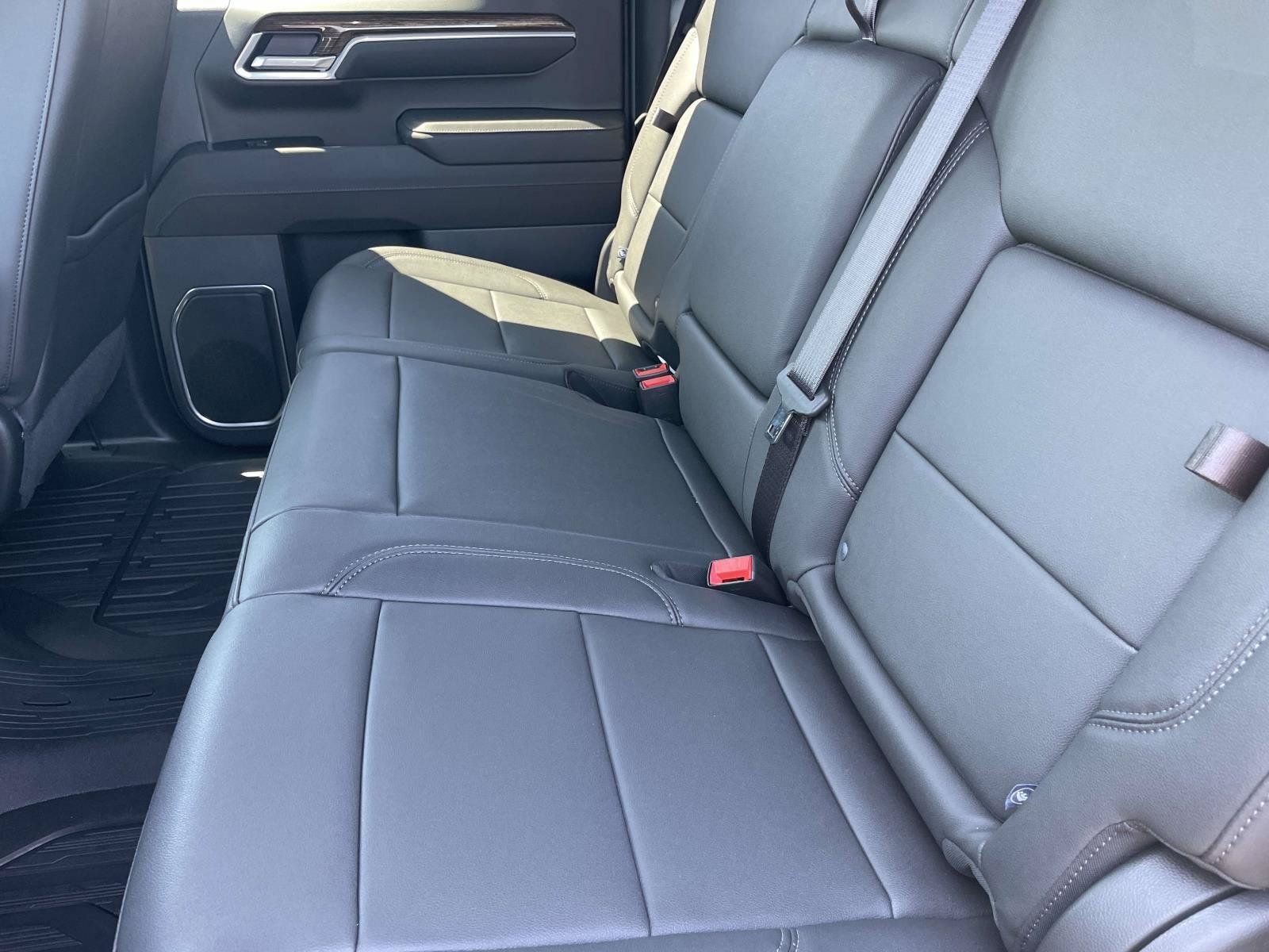 New 2026 GMC Sierra 1500 Elevation w/ Elevation Premium Package AWD/4WD image 25