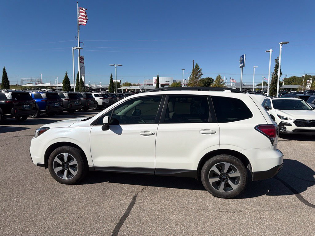 Used 2017 Subaru Forester 2.5i Premium AWD/4WD image 6