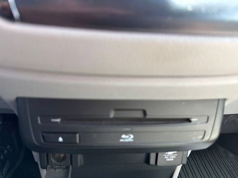 Used 2018 Honda Odyssey Elite image 25