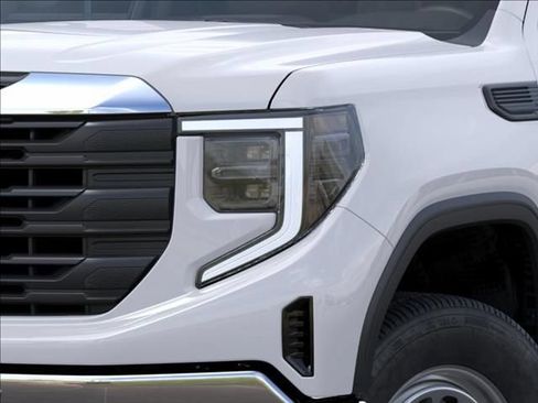 New 2026 GMC Sierra 1500 Pro w/ Pro Value Package AWD/4WD image 10