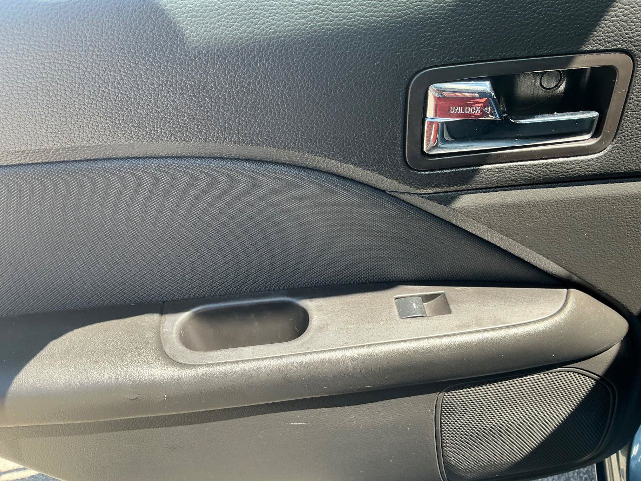 Used 2012 Ford Fusion SE FWD image 16