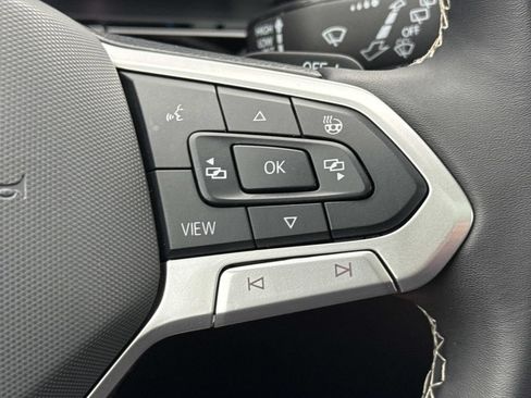 Used 2024 Volkswagen Atlas SE AWD/4WD image 20