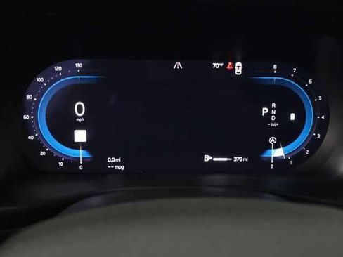 Used 2025 Volvo XC40 B5 Core image 21