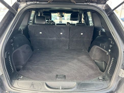 Used 2018 Jeep Grand Cherokee Altitude image 24