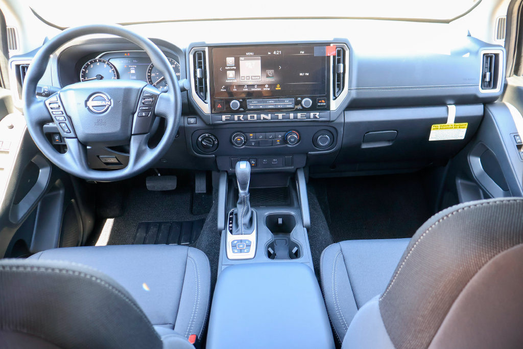 New 2026 Nissan Frontier SV w/ Tow Package AWD/4WD image 6