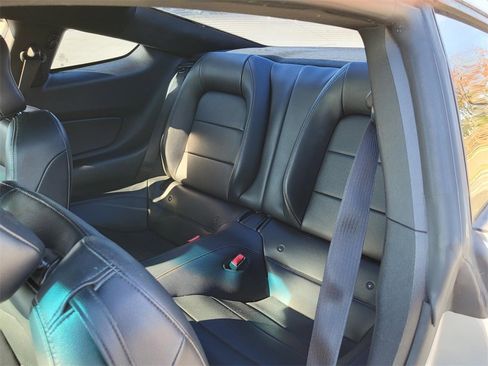 Used 2016 Ford Mustang Premium image 13