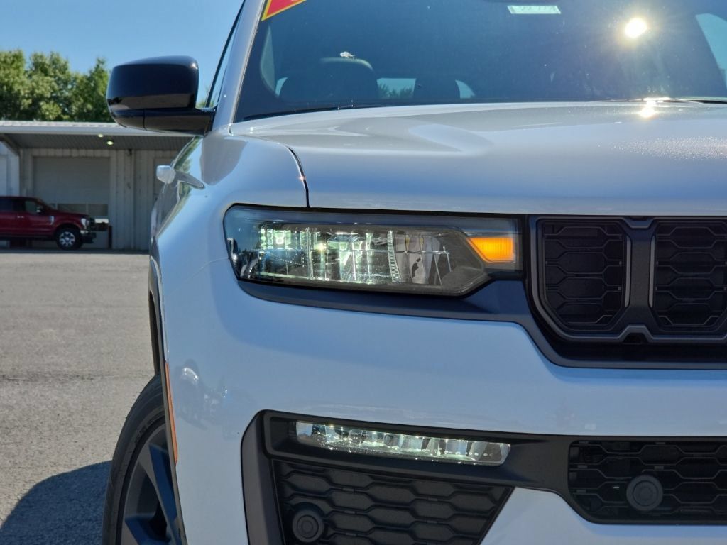 New 2026 Jeep Grand Cherokee L Limited AWD/4WD image 9