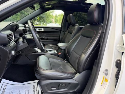 Certified 2022 Ford Explorer ST-Line AWD/4WD image 12