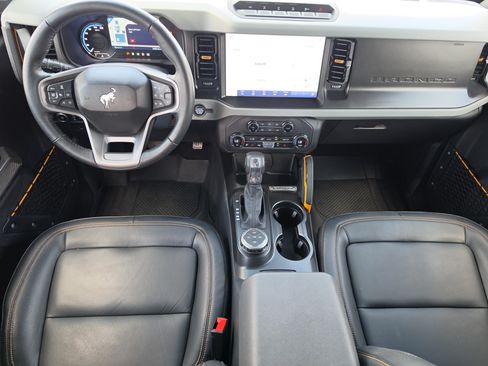 Used 2023 Ford Bronco Badlands AWD/4WD image 8