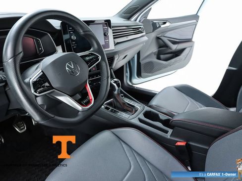 Used 2025 Volkswagen Jetta GLI Autobahn FWD image 19